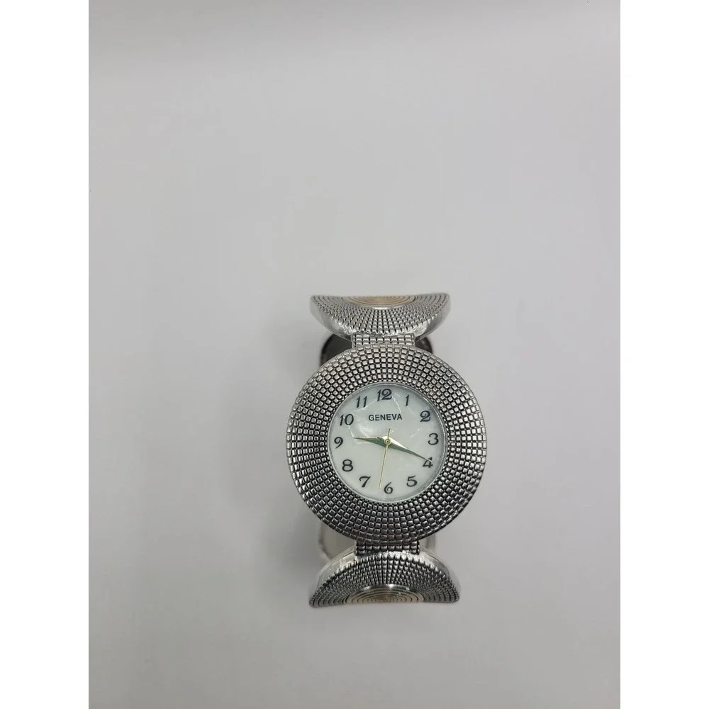 Geneva Silver Tone Cuff‎ Bangle Quartz Watch White Dial Textured Hinged Bracelet